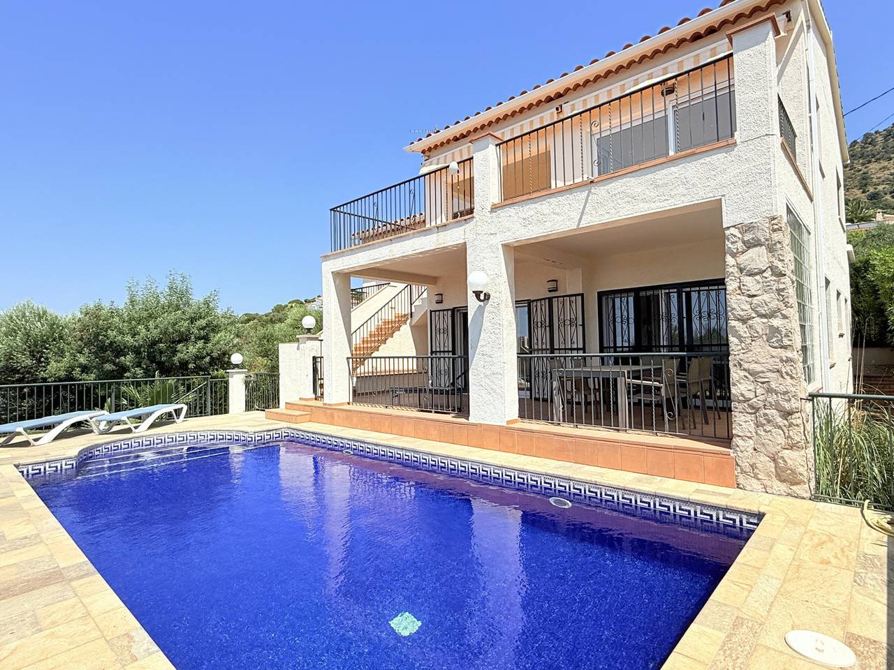 Maison familiale avec piscine privée et climatisation à Roses in El Mas Fumats, Roses