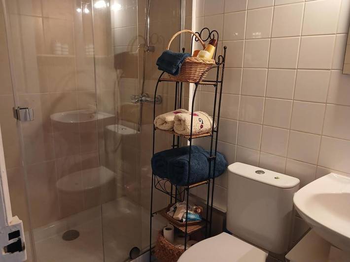 Location de vacances pour 2 personnes, avec terrasse, animaux acceptés à Billom - 4