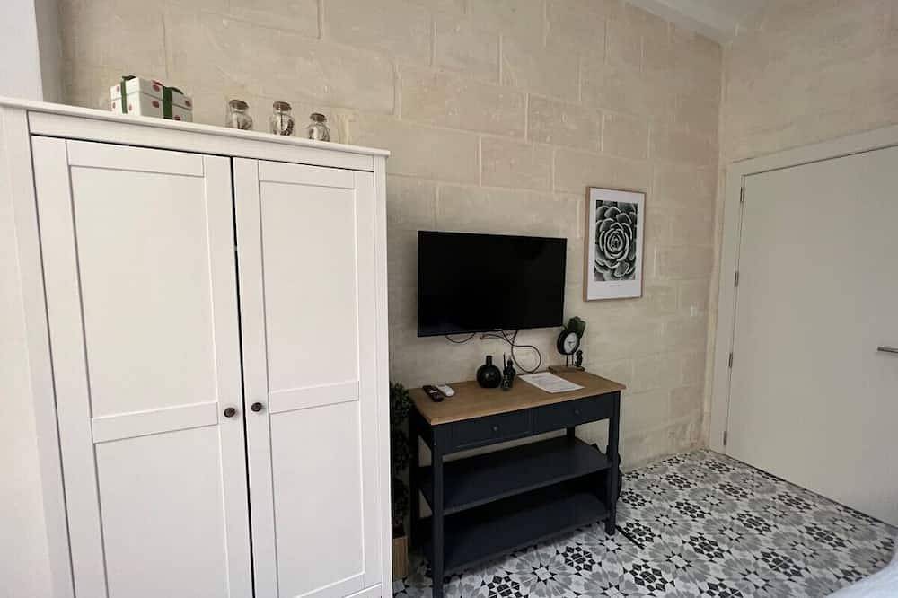 Ganze Wohnung, Cottonera Cara: Cozy Room with Terrace in the Heart of Bormla in Cospicua, Insel Malta