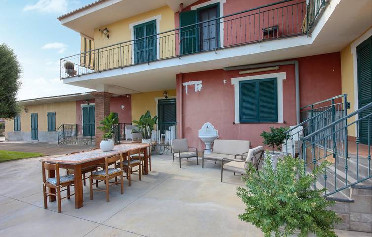 Holiday apartment for 8 people, with garden and terrace - 1