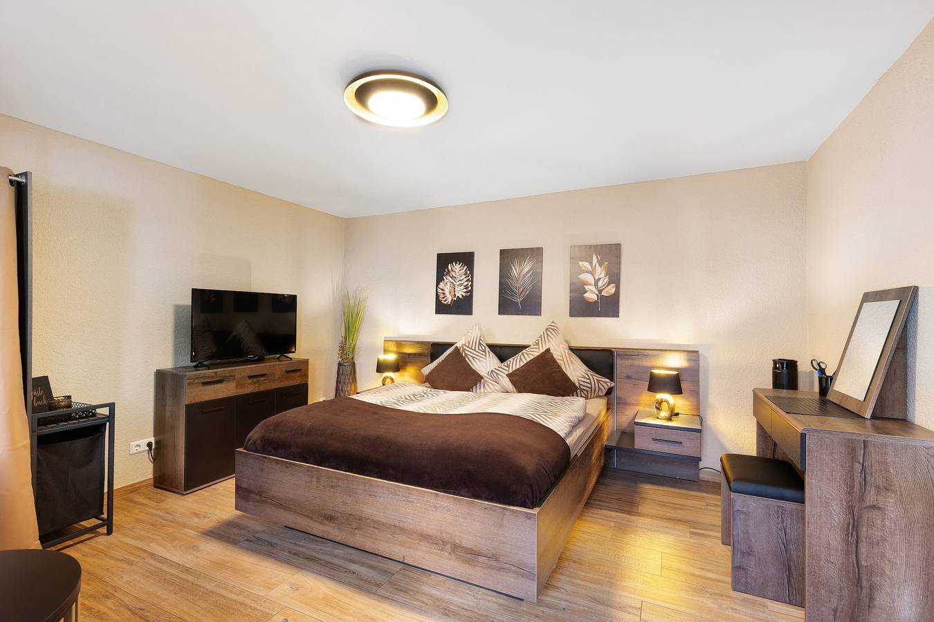 Ganze Wohnung, Ferienwohnung 'Kleine Auszeit' mit Privatterrasse und Wi-Fi in Cottbus, Lausitz