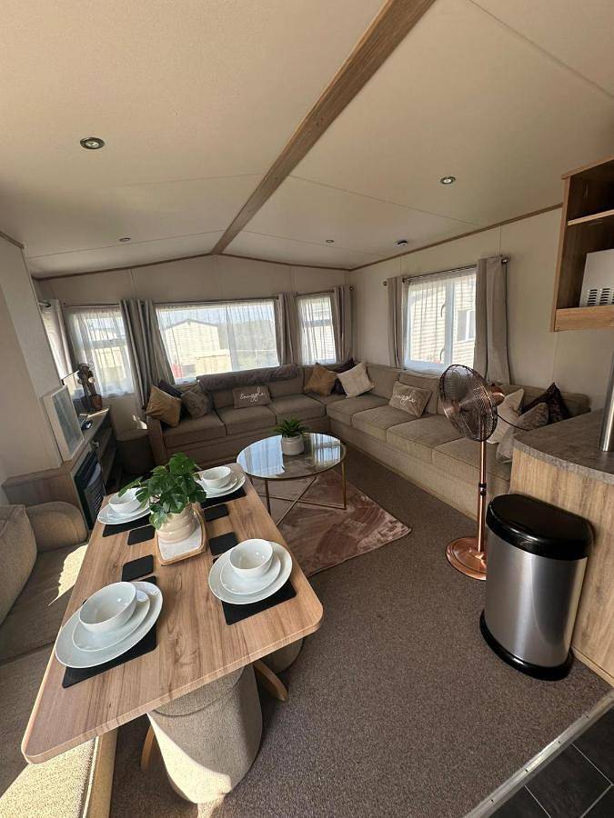 Mobile Home in Selsey, West Sussex