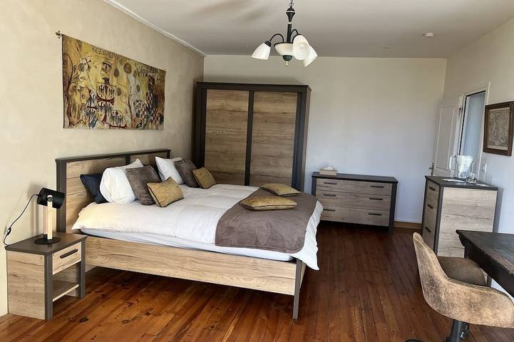 Chambre d’hôte pour 10 personnes, avec jardin à Sainte-Mère-Église - 4