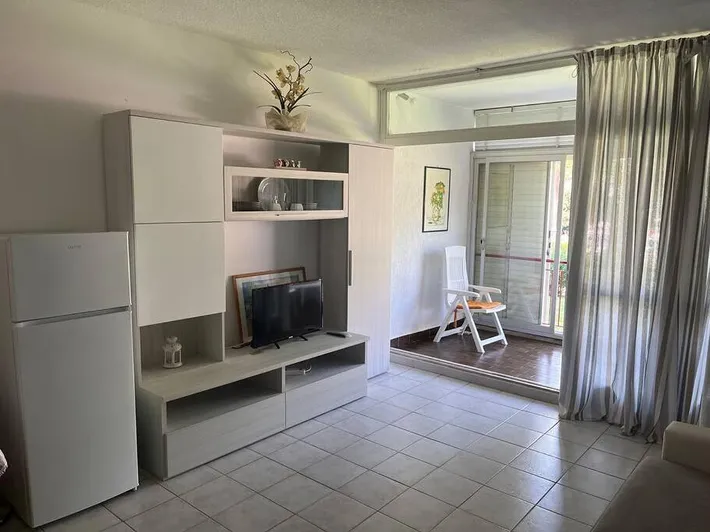 Apartamento de vacaciones para 3 personas, con jardín además de vistas y piscina, Se admiten mascotas - 1