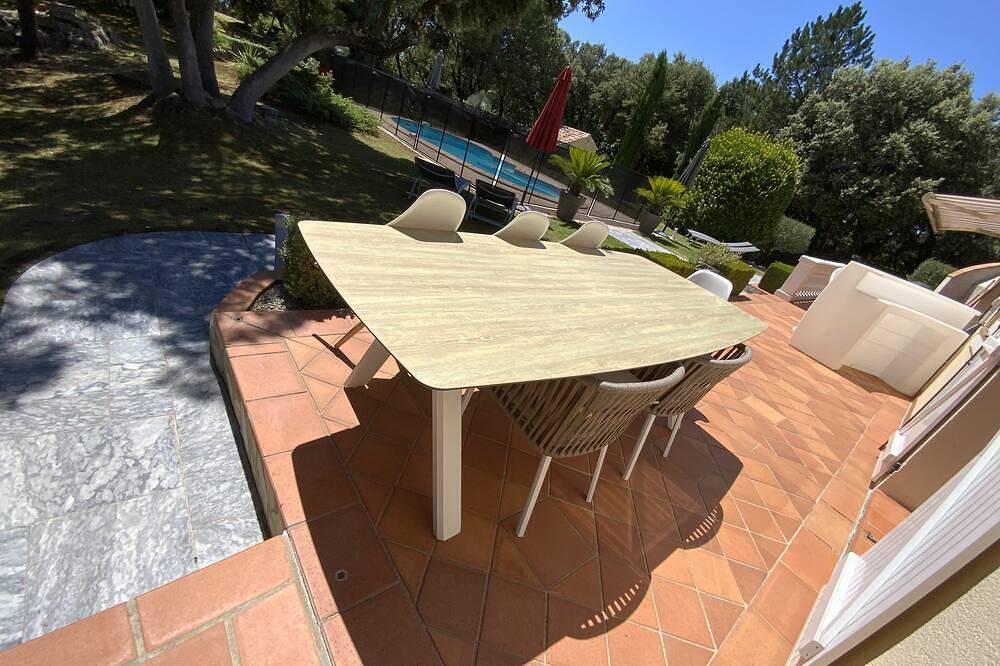 Family Villa 8/9 pers. air-conditioned with swimming pool, in Provence in Piolenc, Vaucluse