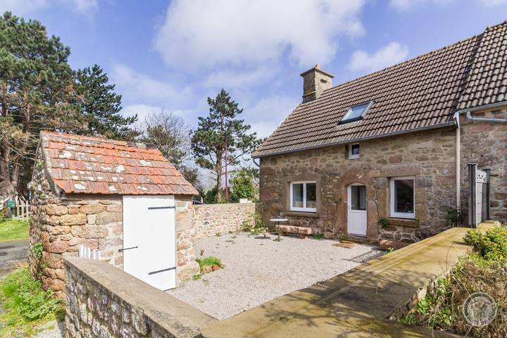 Gîte pour 4 personnes, avec terrasse à Cosqueville - 2