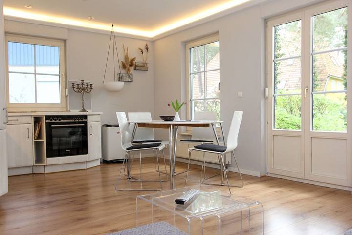 Ferienwohnung für 2 Personen, mit Terrasse und Garten in Prerow