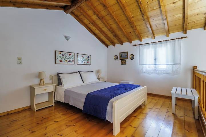 Gîte pour 4 personnes, avec jardin et jacuzzi dans Stafylos - 3