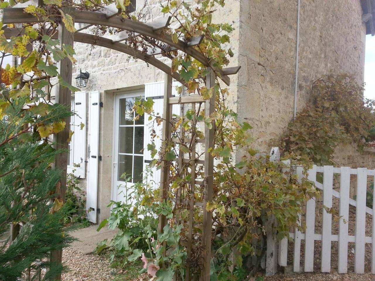 Holiday Home in Saint-Vincent-la-Châtre, Région de Niort