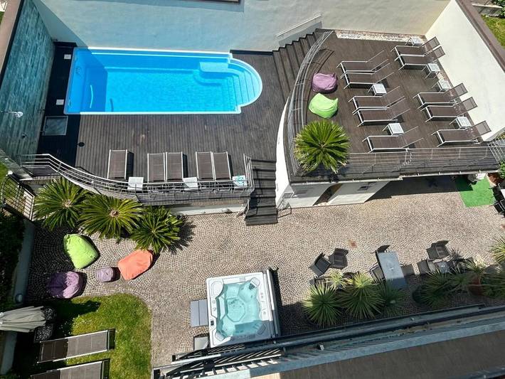 Residence per 5 persone, con giardino e idromassaggio nonché piscina, con animali domestici - 1