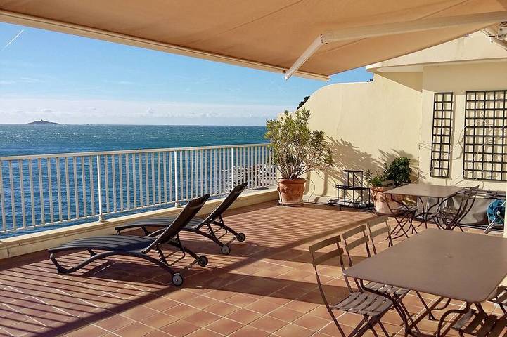 Gîte pour 5 personnes, avec balcon dans Port de Sanary sur Mer