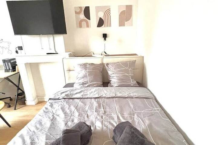 Entire apartment, Studio Dedicated office Autonomous arrival Valenciennes in Valenciennes, Valenciennes region