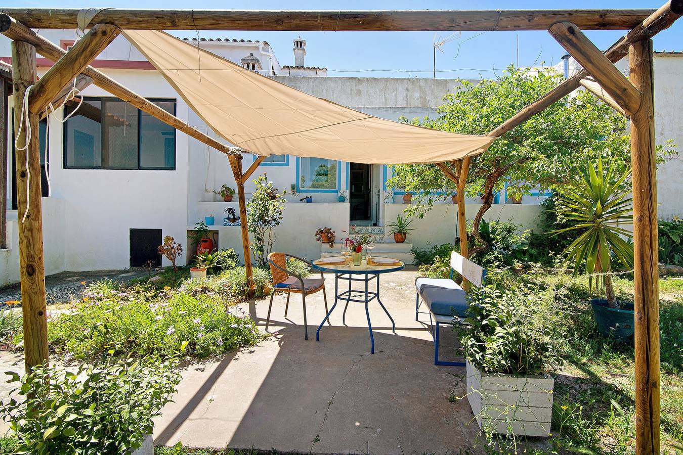 Holiday Home 'Bela Vista Retreat- Jasmin' with Sea View, Wi-Fi and Air Conditioning in Moncarapacho, Parque Natural da Ria Formosa