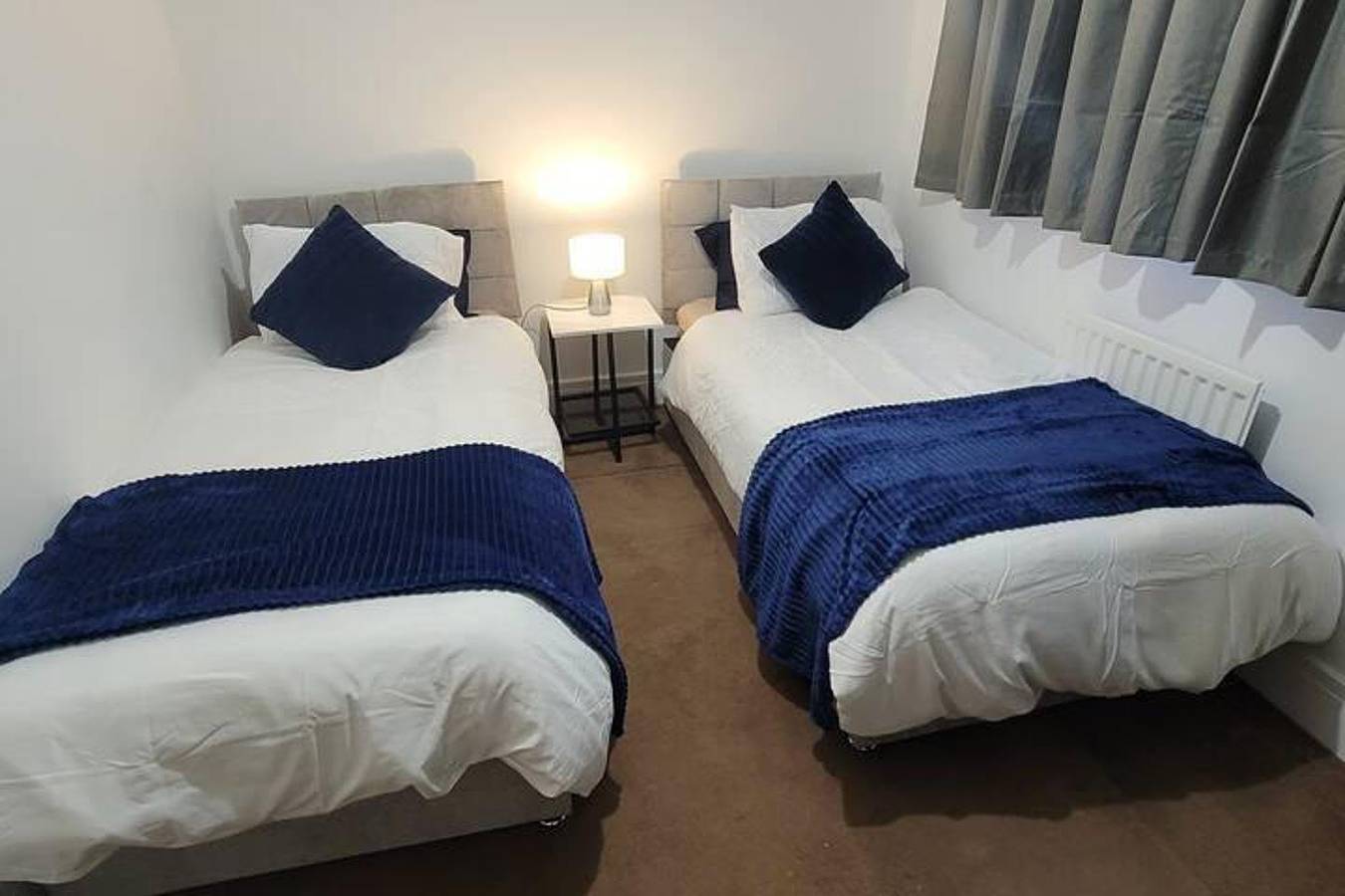 Spacious 3 bed, Sleeps 5 and free parking in Milton Keynes, Südostengland