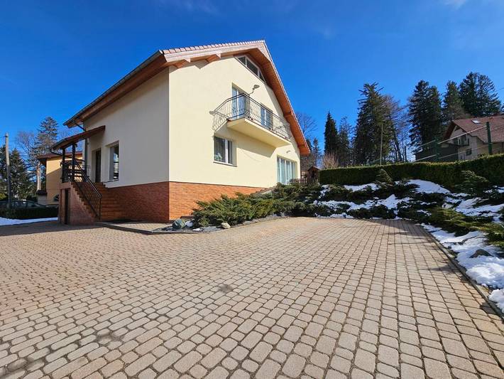 Ferienhaus für 20 Personen, mit Garten und Ausblick, kinderfreundlich in Niederschlesien - 2