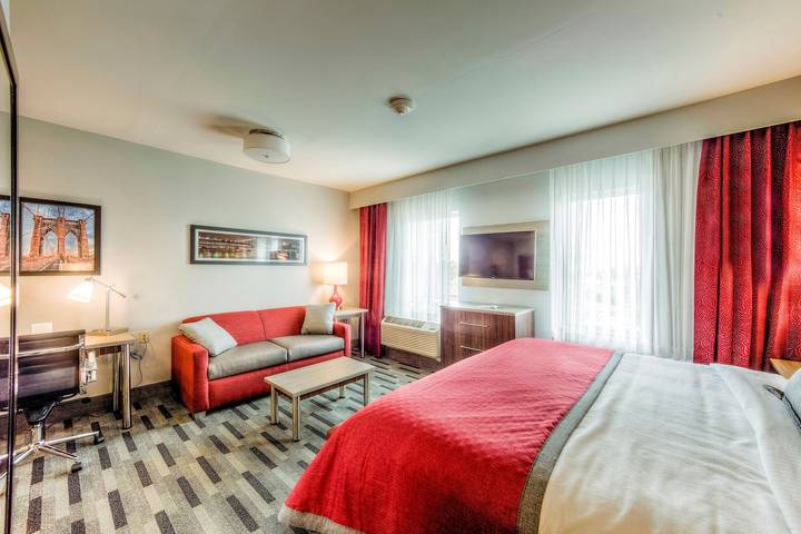 Hotel for 4 people, with pool in Columbus