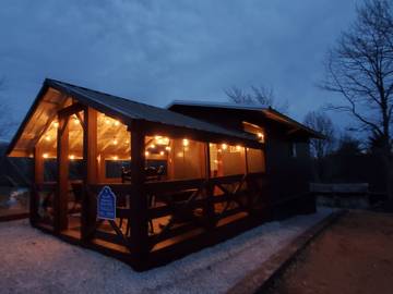 Log Cabin for 5 Guests in Lake Cumberland, Kentucky, Picture 1