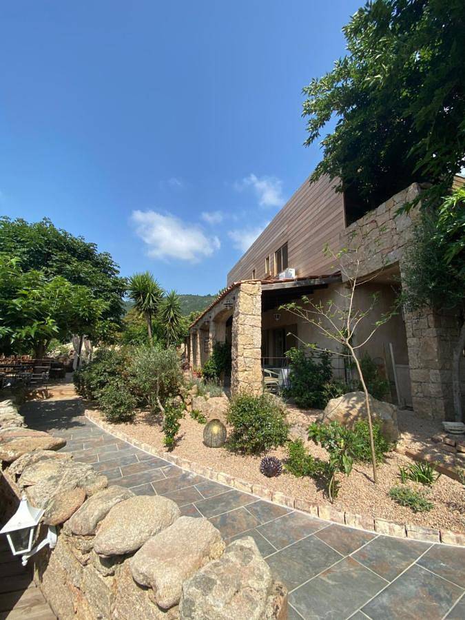 Hôtel pour 6 personnes, avec jardin - 1