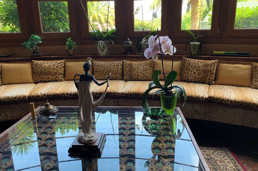 Habitación Amarilla Dos Camas in Munguía, Vizcaya