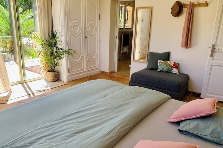 Charming Villa with Large Pool & Independent Studio near Old Town of Valbonne in Valbonne, Mediterranean Coast (France)