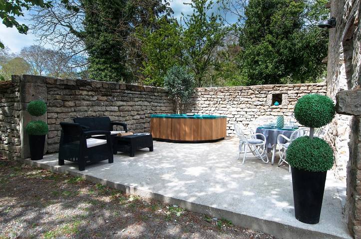 Gîte für 4 Personen, mit Terrasse und Whirlpool sowie Garten und Sauna in Burgund - 3