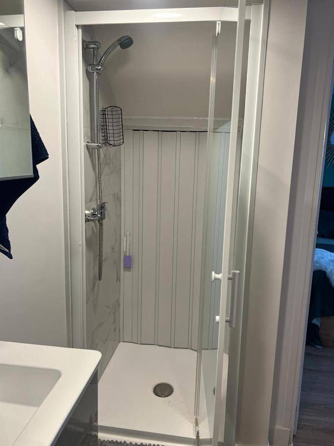 Gîte pour 2 personnes, avec jardin ainsi que vue et terrasse dans Aeroport Paris - Orly - 3