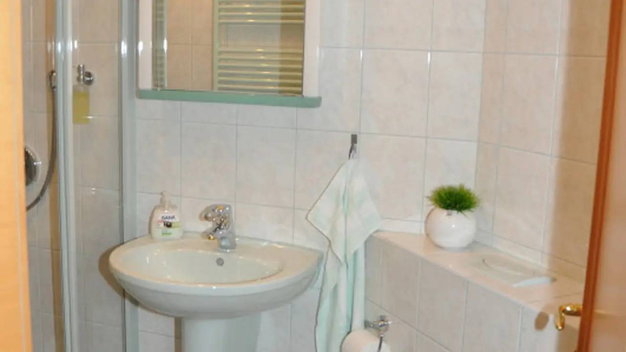 Ganze Ferienwohnung, Ferienwohnung für 3 Personen (60 m²) in Bad Klosterlausnitz in Bad Klosterlausnitz, Saaleland