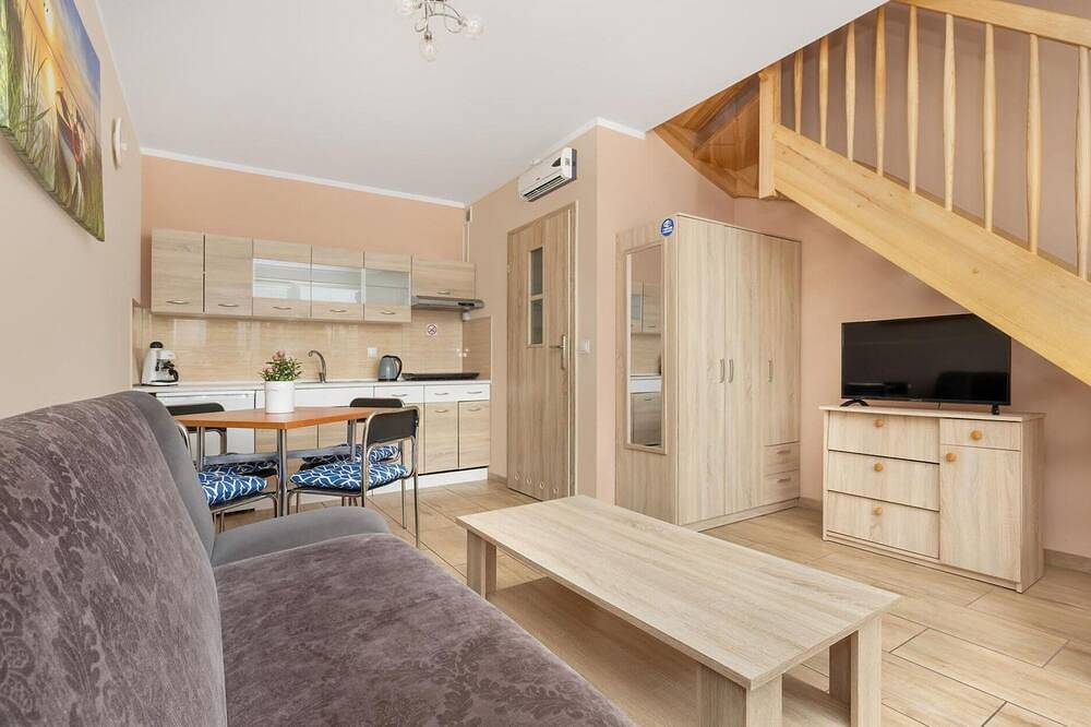 Ganze Wohnung, Komfortable 2-stöckige Apartments in Strandnähe in Niechorze, Powiat gryficki