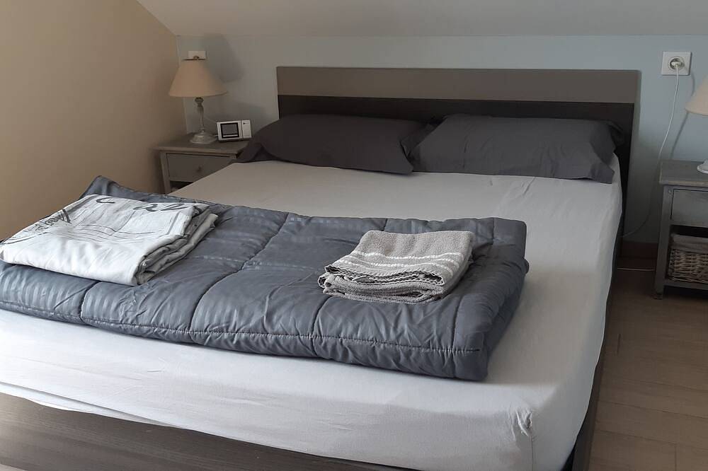 Un qq km del Golfo de Morbihan y el mar, con piscina cubierta climatizada in Surzur, Côte des Mégalithes