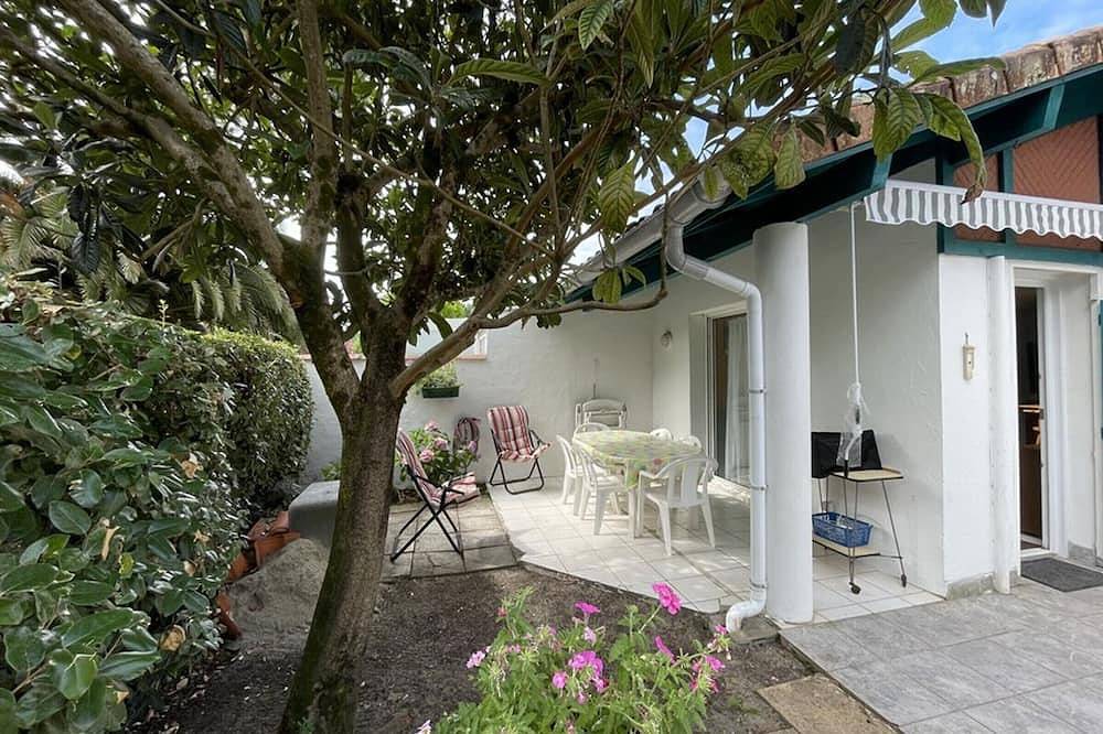 Cozy T2 Mezzanine, Sleeps 4, Near Lake, Bbq & Terrace in Soustons, Côte d’Argent