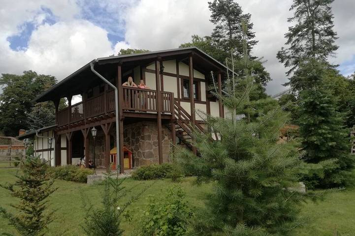 Bauernhof für 4 Personen, mit Balkon und Whirlpool sowie Garten