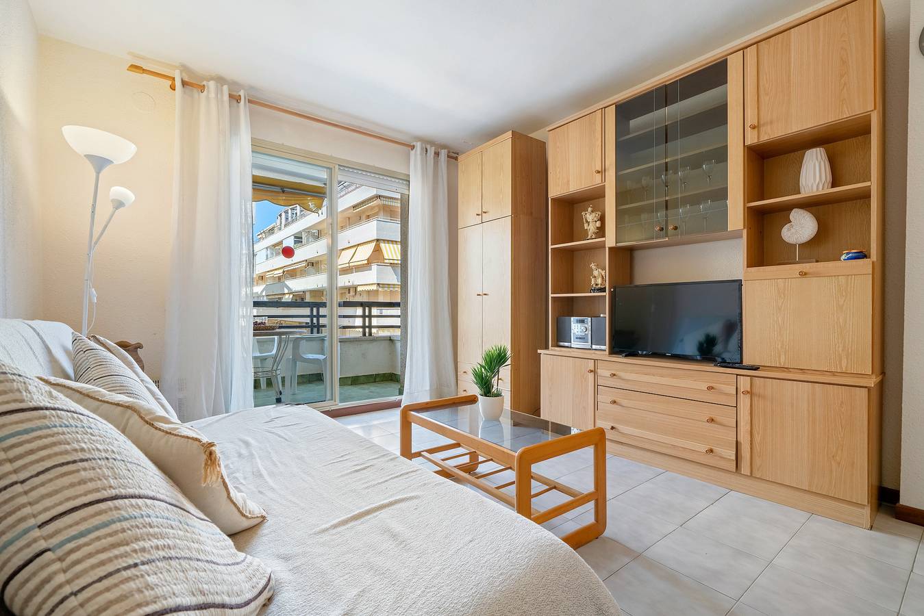 Apartamento entero, Bahia Ii  Apartment in La Pineda, Platja de la Pineda