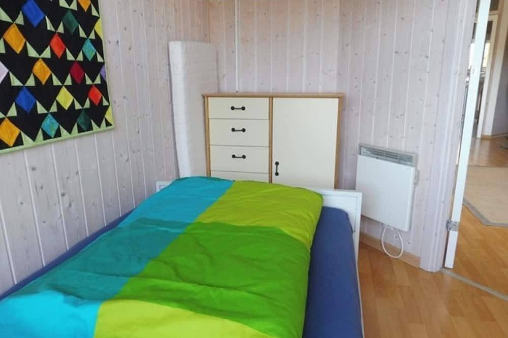 Ganze Wohnung, Ferienwohnung 'Ferienhaus Ty Glaz' mit gemeinsamer Terrasse, gemeinsamem Garten und Wi-Fi in Wesselburenerkoog, Dithmarschen