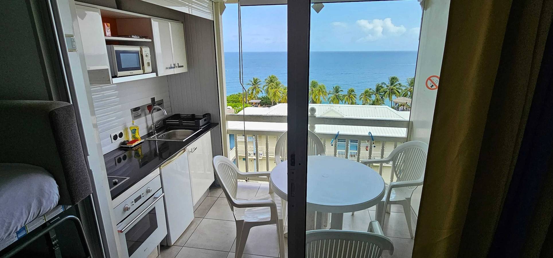Apartamento entero, Apartamento con piscina en Diamant, 23 m² in Le Diamant, Martinica