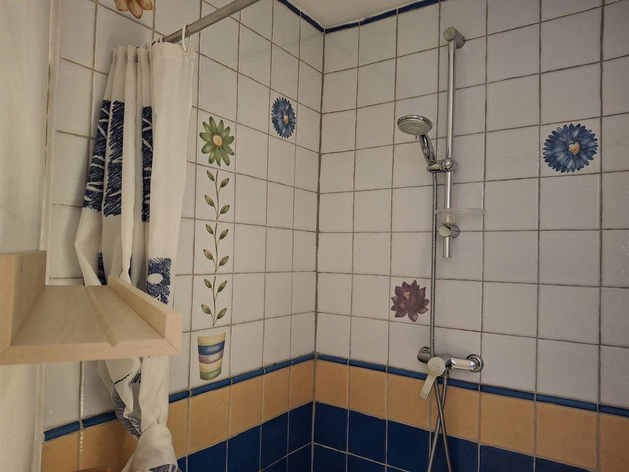 Ganzes Studio, Gemütliches Studio mit Wlan, Balkon und Parkplatz - Nähe Skilift und Kurzentrum in Brides-les-Bains, Les Trois Vallées