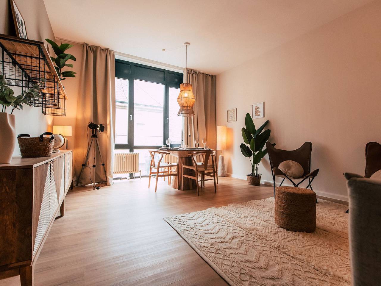 Ganze Ferienwohnung, Luga Homes - Nikolaikirche in Leipzig Mitte, Leipzig