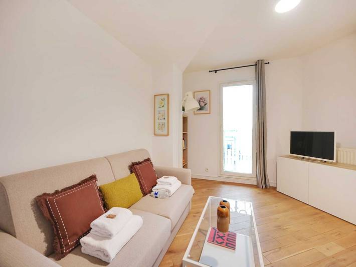 Appartement entier, Bright, modern studio for 2P - La Défense in Courbevoie, Hauts-de-Seine