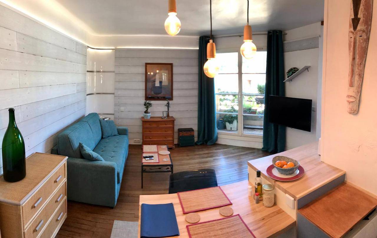 Appartement entier, Studio lumineux avec petite terrasse in Viroflay, Yvelines