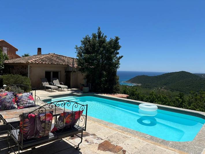 Location de vacances pour 6 personnes, avec terrasse dans Plage de Fautea - 3