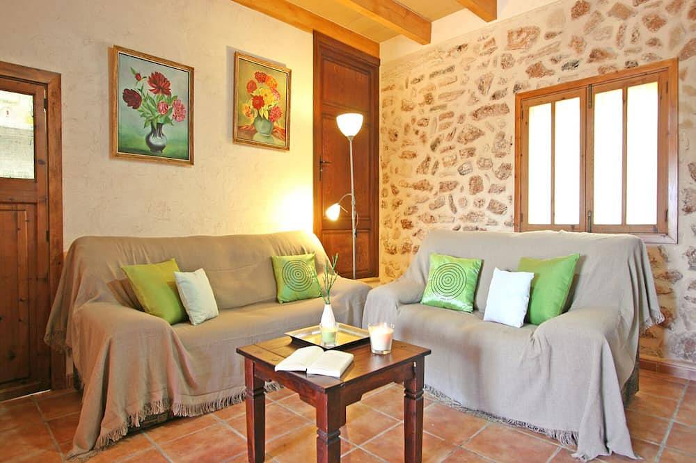 Finca historique avec confort moderne et vue panoramique, piscine, nature, Wifi in Santa Margalida, Majorque du Nord