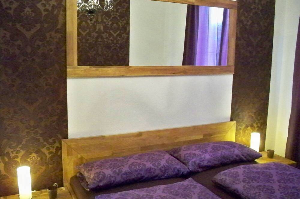 Ferienhaus mit 5 Schlafzimmern bis zu 10 Personen in Berlin Lichterfelde in Steglitz-Zehlendorf, Berlin