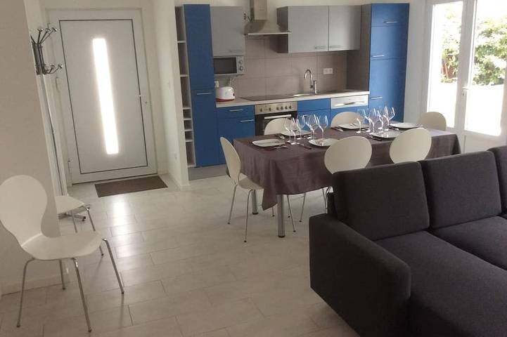 Ferienhaus für 6 Personen, mit Terrasse und Garten - 1
