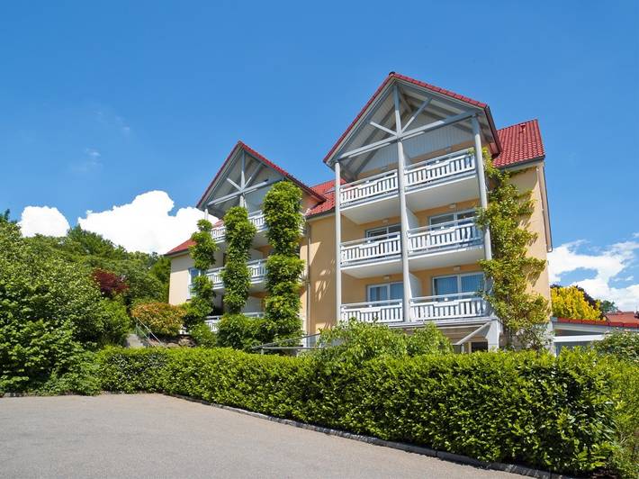 Hotel, met Tuin en Sauna in Wangen