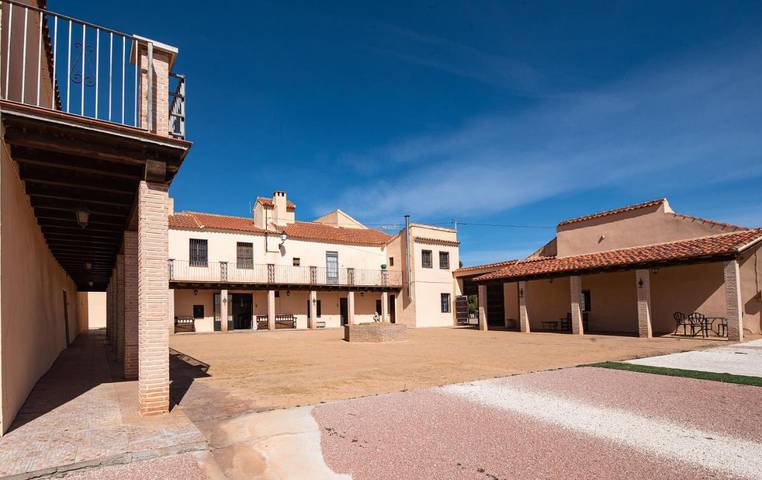 Chalet para 8 personas, con jardín y piscina además de vistas y terraza, Se admiten mascotas en Provincia de Toledo - 4