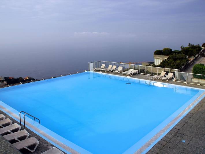 Gîte pour 4 personnes, avec piscine et jardin à Cap-d'Ail - 2