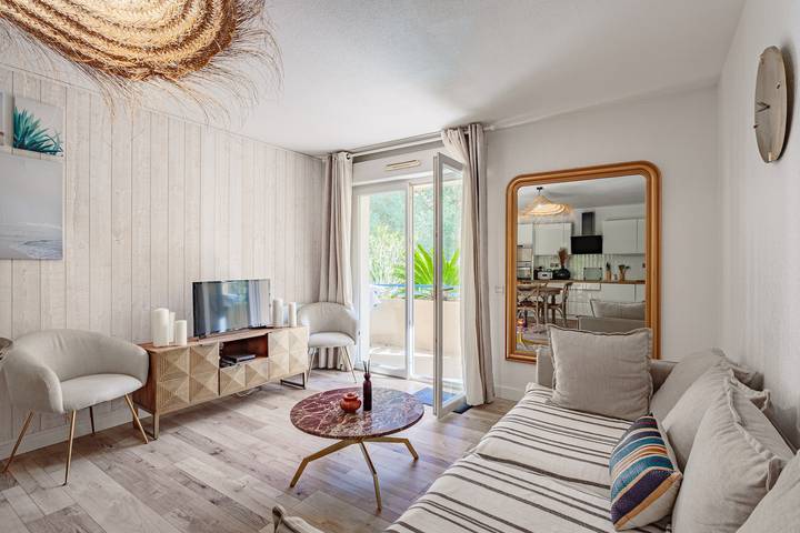 Ferienwohnung für 4 Personen, mit Terrasse und Pool - 1