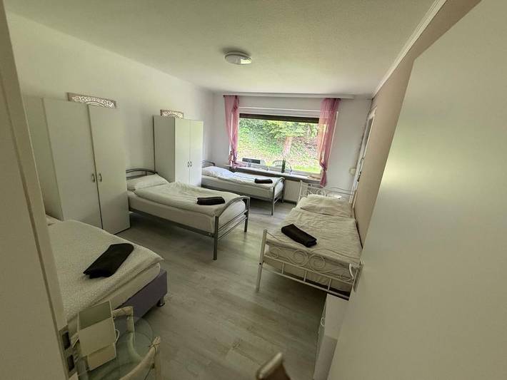 Ferienhaus für 8 Personen, mit Balkon und Terrasse sowie Garten und Pool in Buchholz in der Nordheide (Stadt)