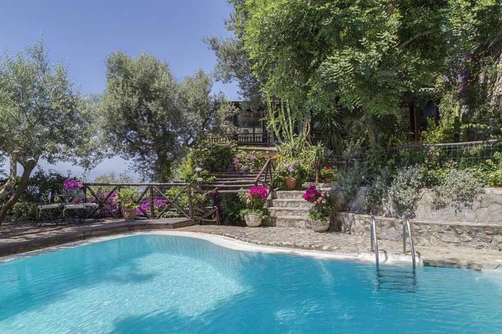 Villa per 11 persone, con piscina e giardino in Vico Equense