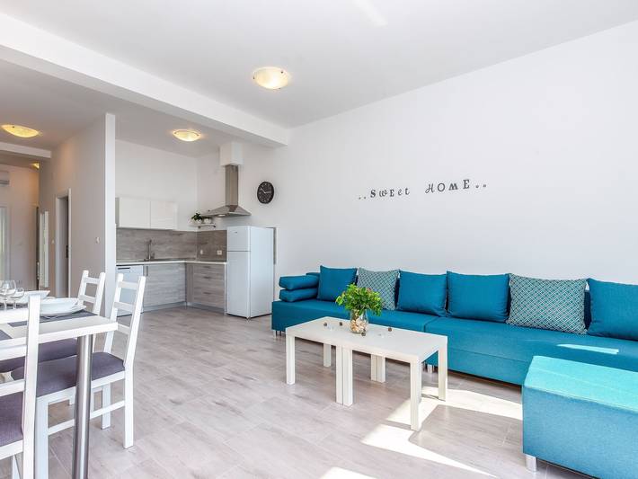 Ferienhaus für 6 Personen, mit Pool und Balkon in Kvarner Bucht