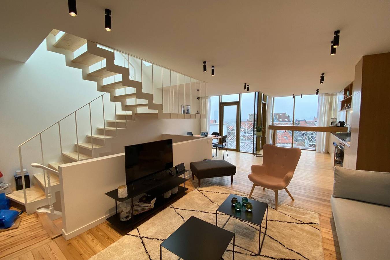Entire apartment, Top Floor New Duplex Stunning View In Trendy St Gilles in Saint-Gilles (Belgium), Brussels region